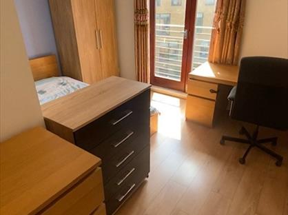 Room in a Shared Flat, Delta Building, E14