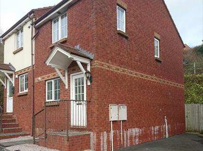 2 Bed Semi-Detached House, Windward Road, TQ2
