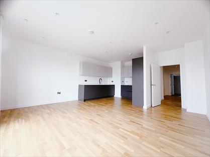 3 Bed Flat, York Road, SW11