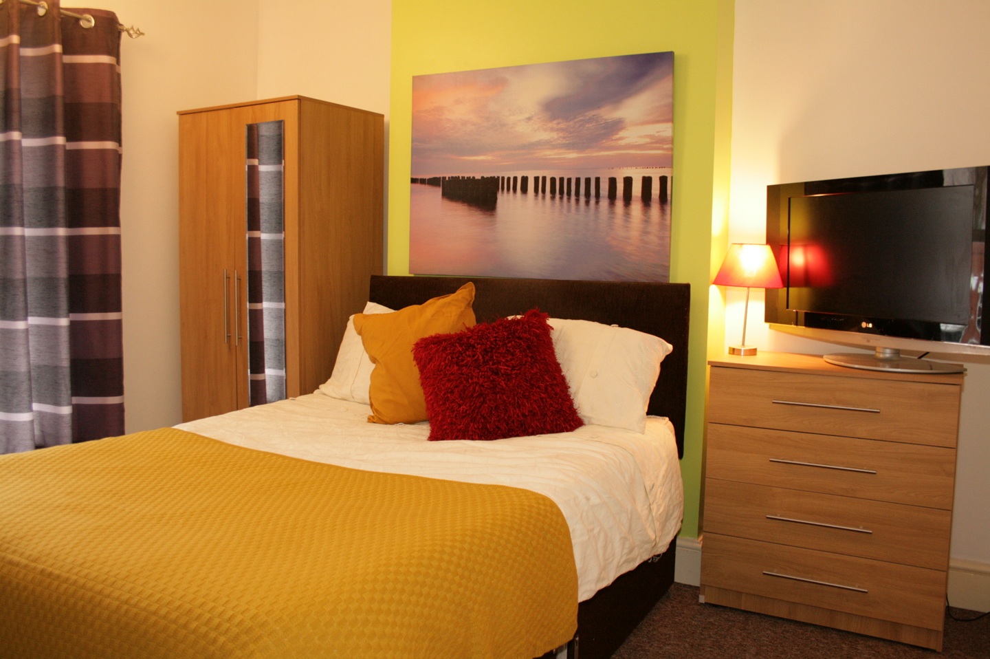 Room in a Shared House, Latham Road, CV5