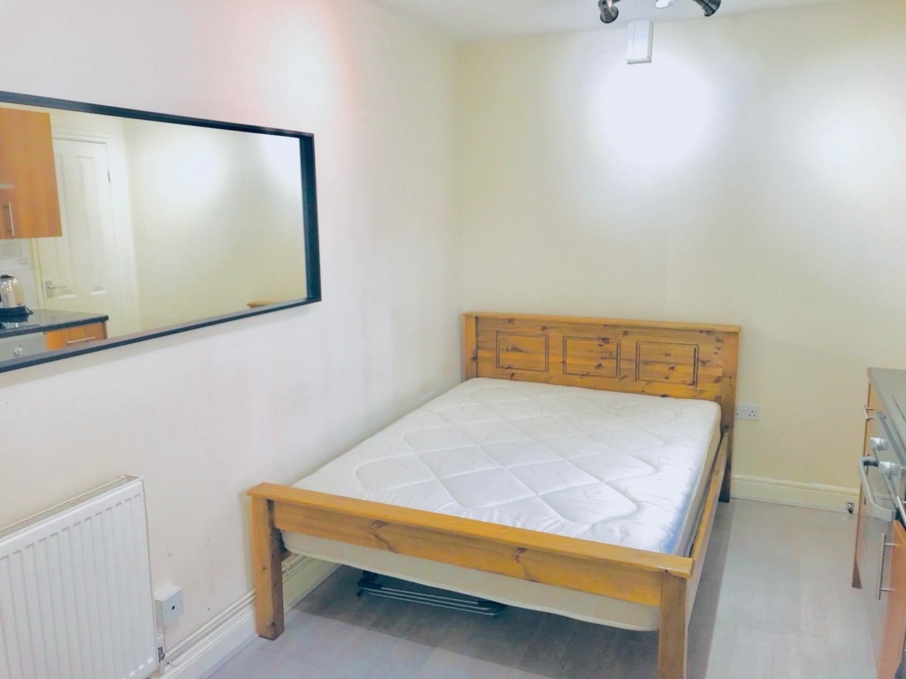 Additional image 5 of Studio Flat, Southampton Street, RG1, N1 7GU