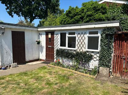 Studio Flat, Liberty Lane, KT15