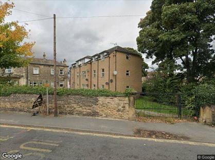 2 Bed Flat, Grange Court, WF11