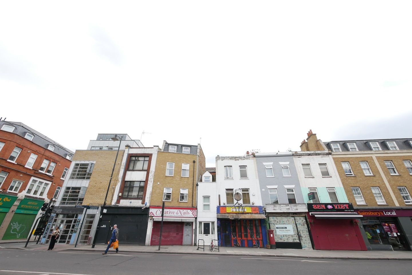 London 1 Bed Terraced House, Kingsland Road, E2 To Rent Now for £1,800.00 p/m