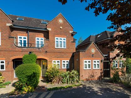 5 Bed Semi-Detached House, Abbotswood Road, SW16