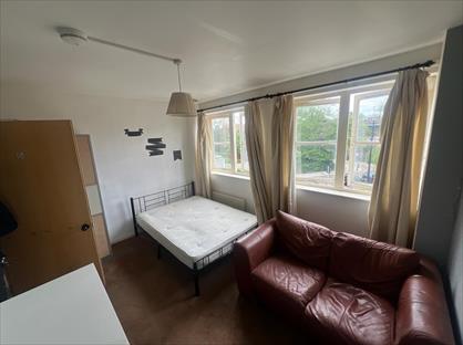 Room in a Shared House, Turners Road, E3