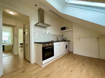 2 Bed Flat, Poole Road, BH4