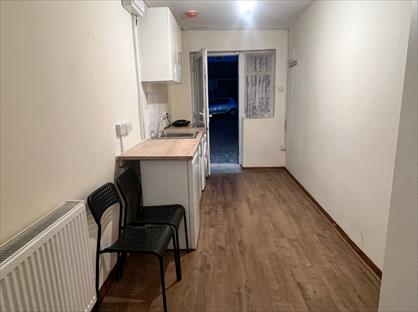 Studio Flat, Wadhurst Avenue, LU3