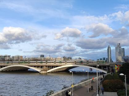 1 Bed Flat, Queenstown Road, SW11