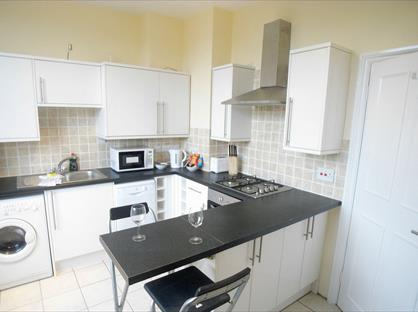 1 Bed Flat, Hammersmith Grove, W6