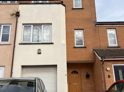 4 Bed Terraced House, Grangemoor Court, CF11