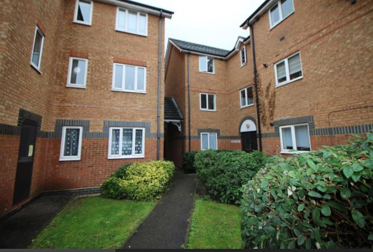 Waltham Abbey 1 Bed Flat, Farthingale Court, EN9 To Rent Now for £1,250.00 p/m