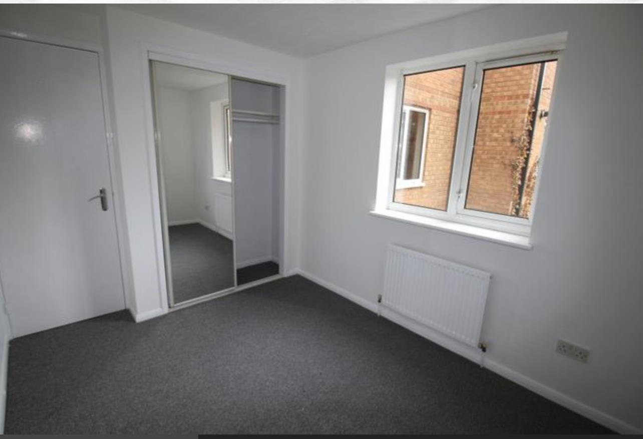 Waltham Abbey 1 Bed Flat, Farthingale Court, EN9 To Rent Now for £1,250.00 p/m