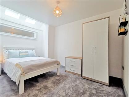 Room in a Shared House, West Boulevard, B32