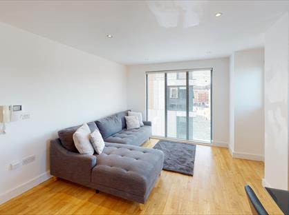 2 Bed Flat, Jugglers Yard, L3