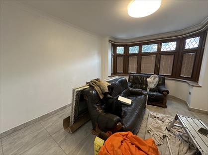 5 Bed Semi-Detached House, Morland Gardens, UB1