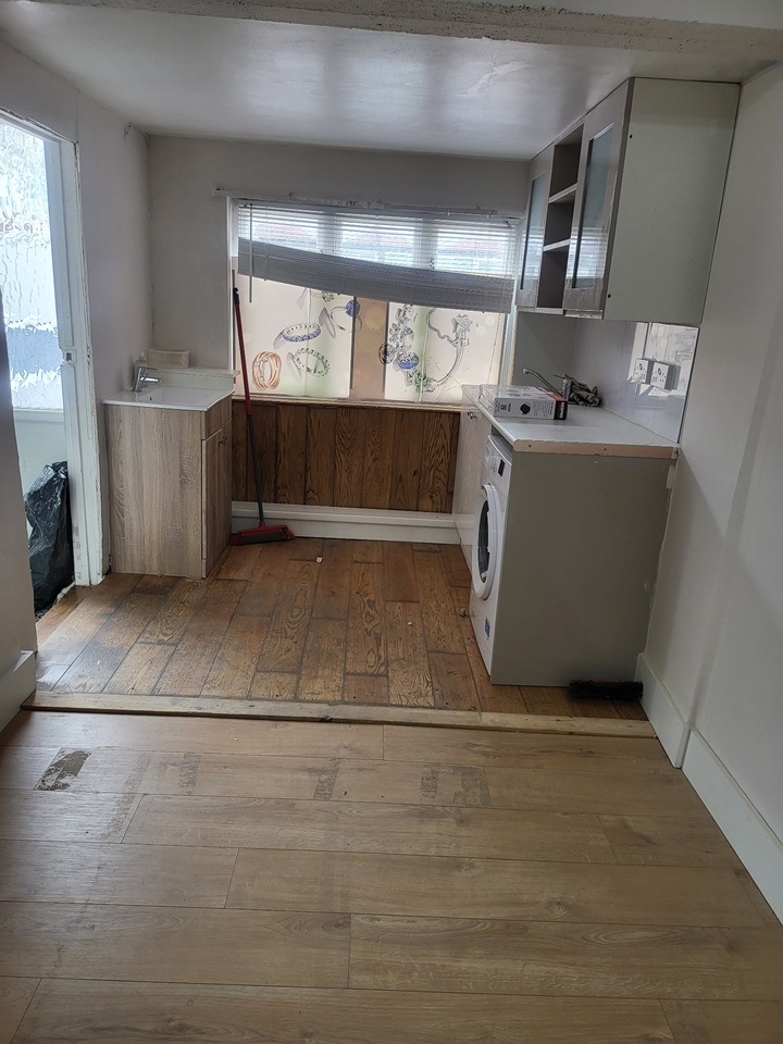 Croydon Studio Flat, Midhurst Avenue, CR0 To Rent Now for £795.00 p/m