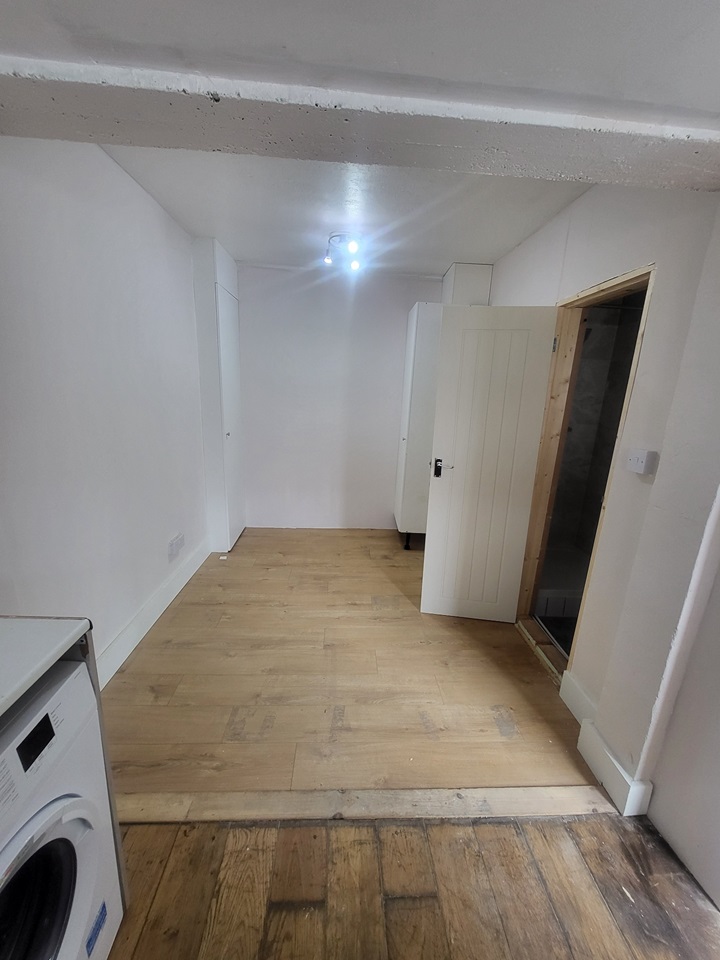 Croydon Studio Flat, Midhurst Avenue, CR0 To Rent Now for £795.00 p/m