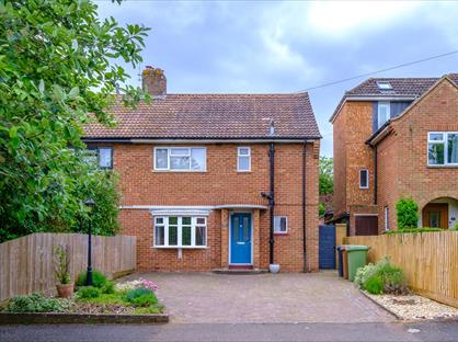 3 Bed Semi-Detached House, Fairfield Road, NN14