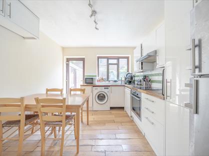 3 Bed Flat, Chaucer Road, SE24