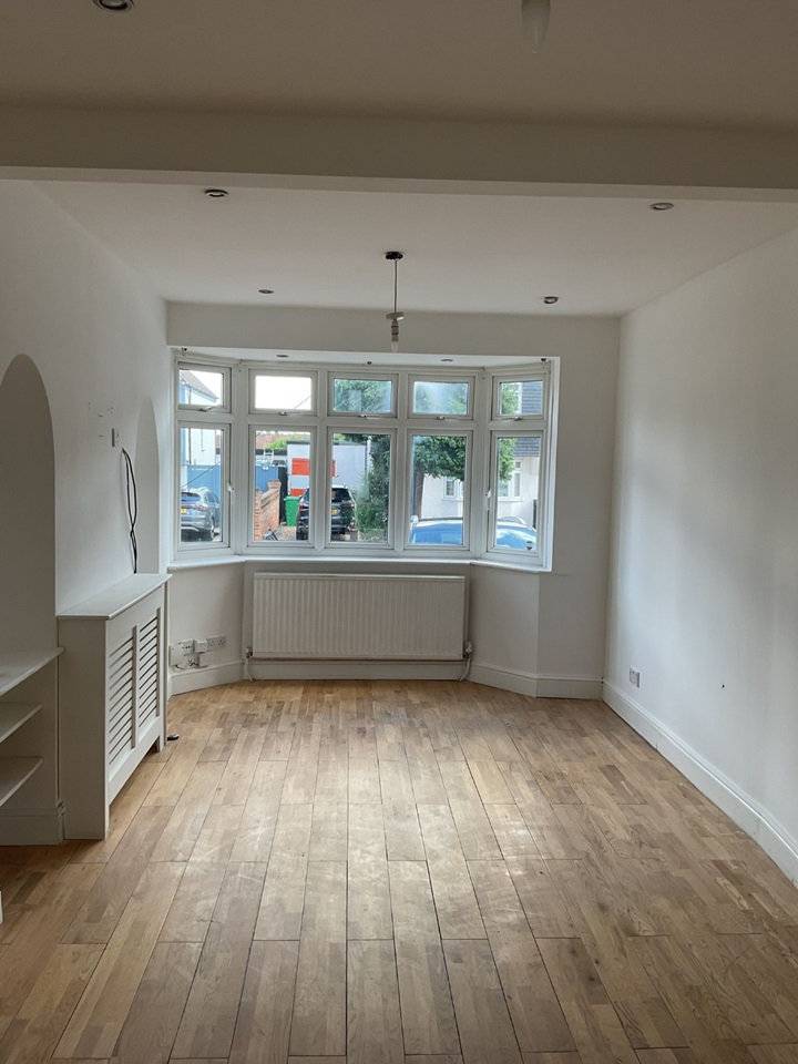 Carshalton 3 Bed Terraced House, Bramblewood Close, SM5 To Rent Now