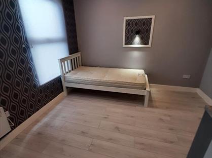 Studio Flat, Framfield Road, W7