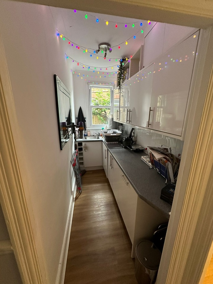 West Wimbledon 2 Bed Flat, Panmuir Road, SW20 To Rent Now for £