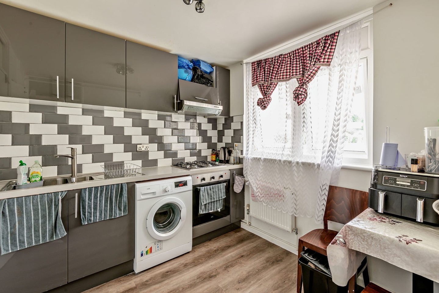London Room in a Shared Flat, Stocksfield Road, E17 To Rent Now for