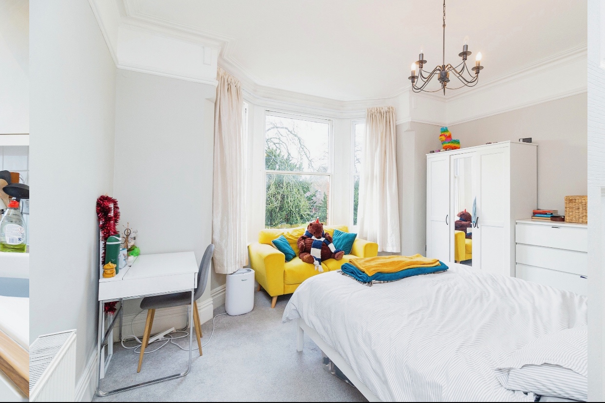 Bedford 2 Bed Flat, Rothsay Road, MK40 To Rent Now for £1,395.00 p/m