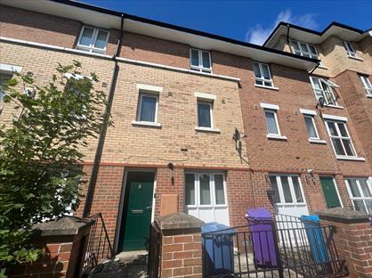 3 Bed Terraced House, Golders Green, L7