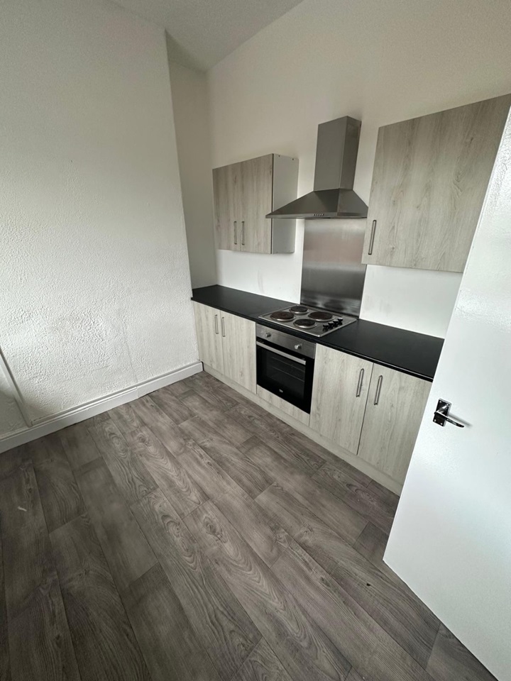 Birkenhead 3 Bed Flat, Thompson Street, CH41 To Rent Now for £895.