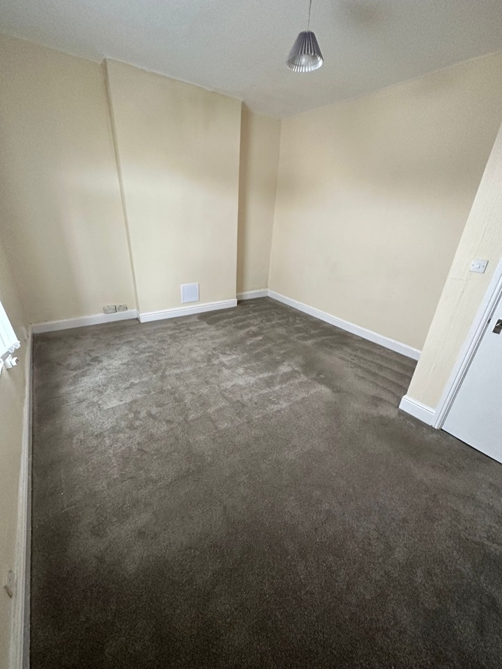 Birkenhead 3 Bed Flat, Thompson Street, CH41 To Rent Now for £895.