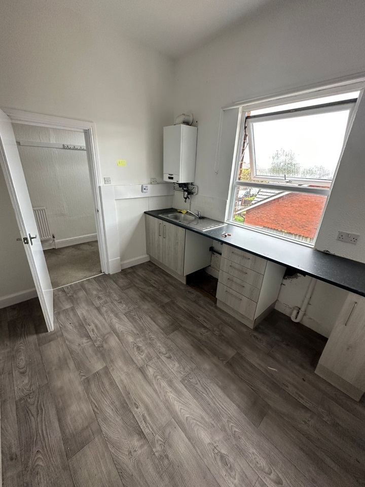 Birkenhead 3 Bed Flat, Thompson Street, CH41 To Rent Now for £895.