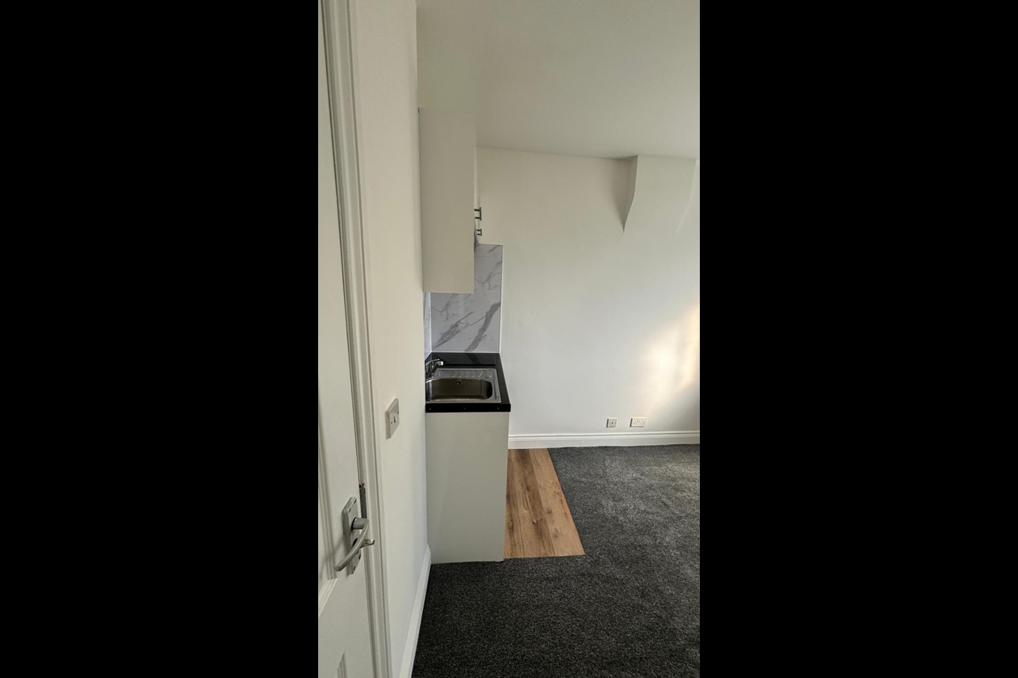 London Studio Flat, Lichfield Grove, N3 To Rent Now for £710.00 p/m