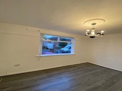 3 Bed Terraced House, Inner Forum, L11