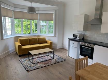 1 Bed Detached House, Burgess Hill, NW2