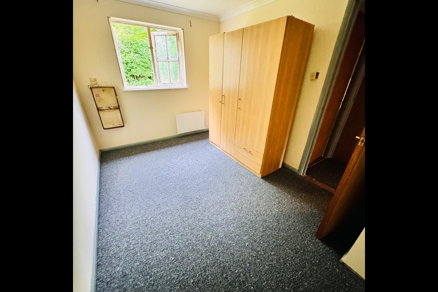 Stanwell, StainesUponThames 1 Bed Flat, Oaks Road, TW19 To Rent