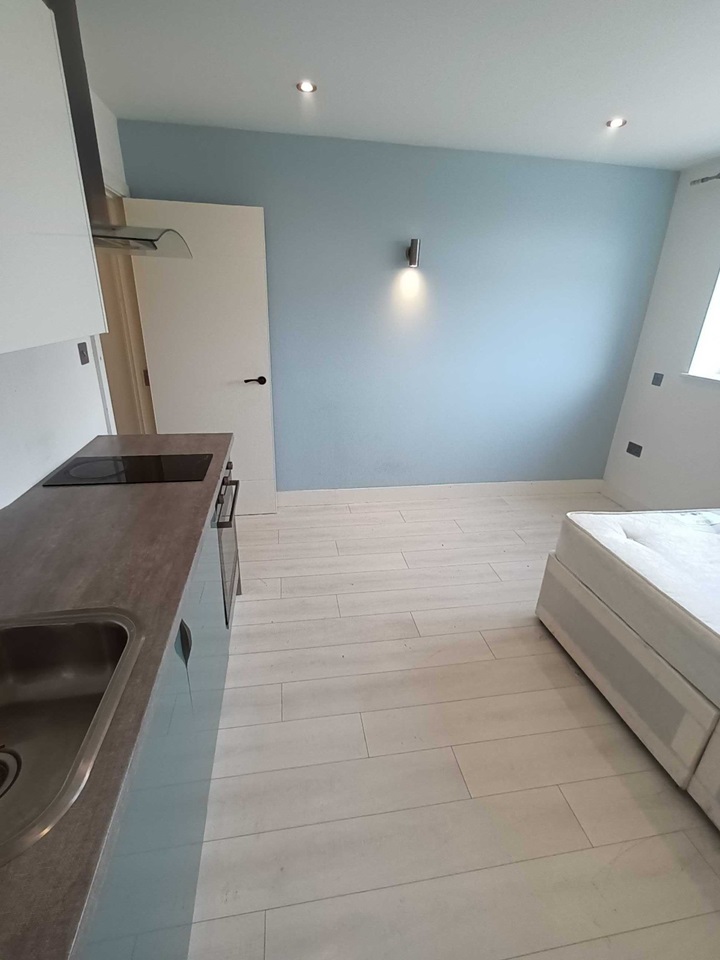 Stanmore Studio Flat, Dalston Gardens, HA7 To Rent Now for £1,096.