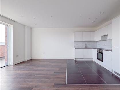 1 Bed Flat, Vicarage Road, WD18