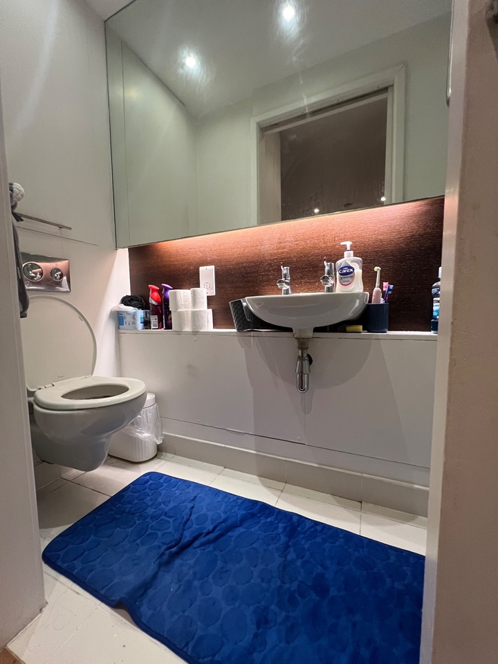 London 1 Bed Flat, Old South Lambeth Road, SW8 To Rent Now for £