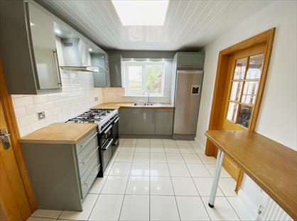 3 Bed Semi-Detached House, Wath Road, S73