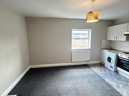 Studio Flat, High Road, N22