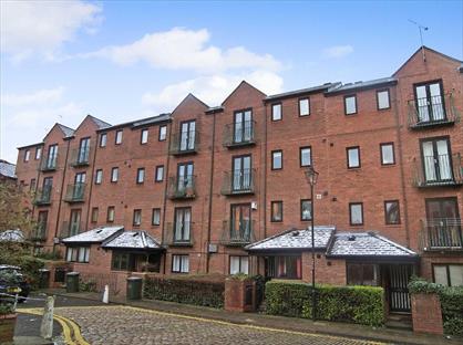 2 Bed Flat, Blackfriars Court, NE1