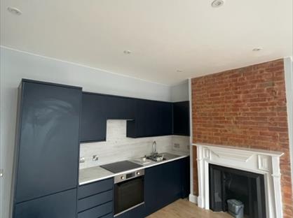 2 Bed Flat, High Street, GU15