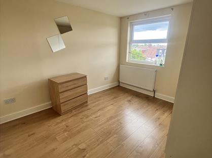 Room in a Shared Flat, Wood Street, E17