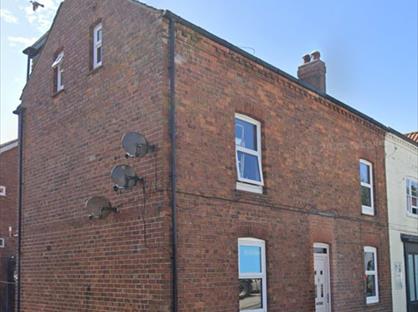 2 Bed Flat, Hungate Lane, YO14
