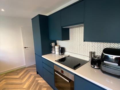 2 Bed Flat, Somers Road, RH2