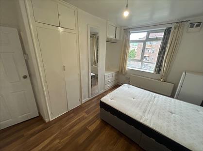 3 Bed Flat, Thomson House, SE17