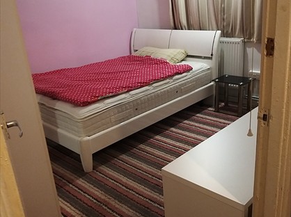 2 Bed Flat, Charlton Crescent, IG11