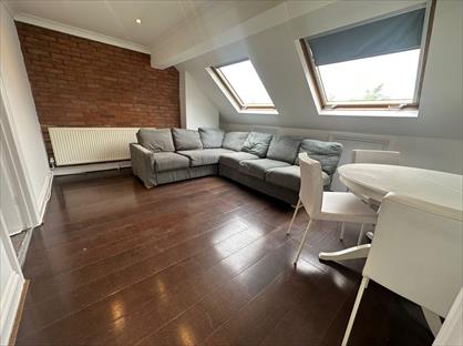 3 Bed Flat, Woodland Way, NW7
